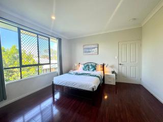 Cozy Share Suite in Coopers Plains - Double Room with Private Bathroom - 9