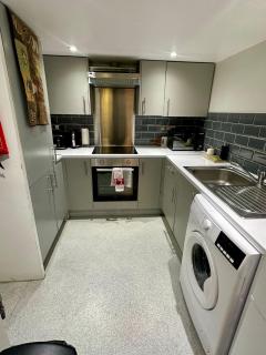 Central 1bedroom Apartment, connected via underground, overground and many bus routes - 6