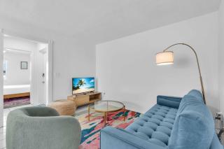 Quiet Beachfront Apartment next to Lido Beach - 5