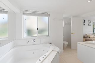 Amazing waterfront luxury house &Large pool&Pet Friendly - 2