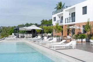 The Village Chumphon Hotel - 0