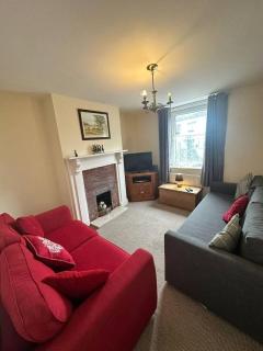 4 bedroom house near Burton Latimer, Wellingborough and Isham - 1