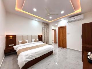 Hotel Betwa Sarowar - 2