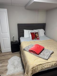 Cozy one bedroom in a modern basement - 8