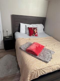 Cozy one bedroom in a modern basement - 7