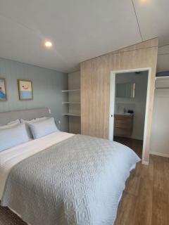 The NEST New Boutique Tiny home Inlet Water Views - 4