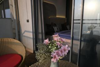 River by Day, City by Night Twin Views Supernova - 4