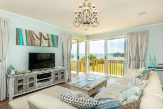 Upstairs 1-3 Bdr Apartment at ONEPU MOANA Holiday Home - 2