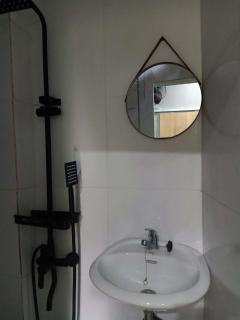 Sarasutha hotel and pool - 5