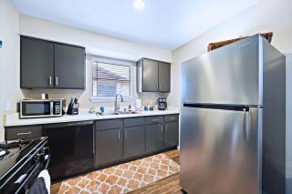 Sandy Private Beach Oasis Close to Kemah Boardwalk & NASA 5 STAR SUPER HOST - 6