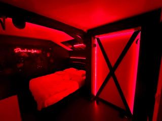 Love room spa et bien etre avec jacuzzi et sauna - 1