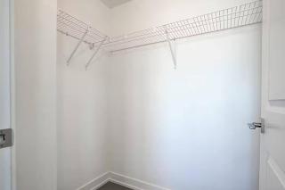 Downsview Park Luxury Townhome near Yorkdale Transit - 5
