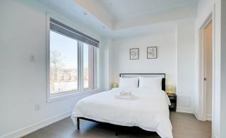 Downsview Park Luxury Townhome near Yorkdale Transit - 7