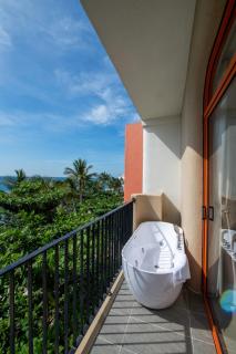 The Dome Hon Thom - 3