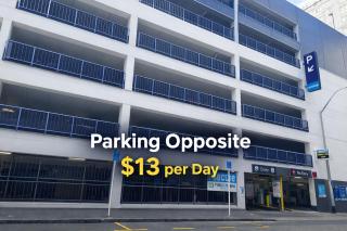 Spectacular Auckland CBD Views - 8