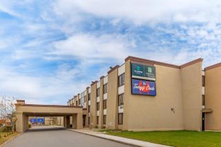 MainStay Suites Lansing West - 9