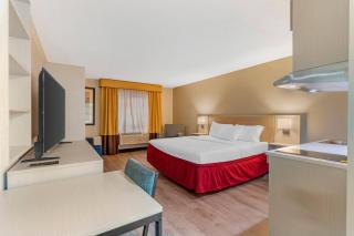 MainStay Suites Lansing West - 4