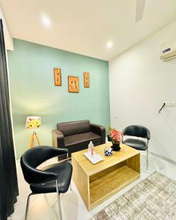 Roost Stay Hotel and Restaurant - 2