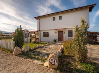 Къща за гости В 12 и 5 - 8