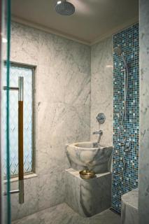 Renaissance Izmir Hotel - 4