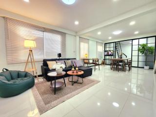 200m to MRT Private 3BR Home for 8 - 0