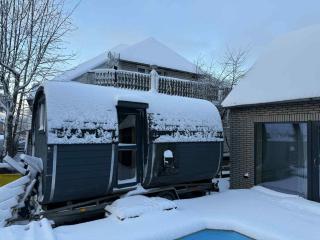 Jacuzzi studios 777 - 9