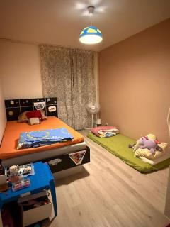 Entire apartment near Train Station and Airport - 7