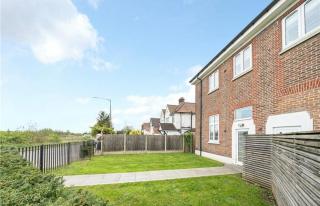 2 Bed, parking, 22mins-Central London, 15mins-LHR - 9