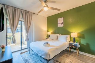 Near Airport-Diablo Stadium-Pool-Spa-Gym-Parking - 8