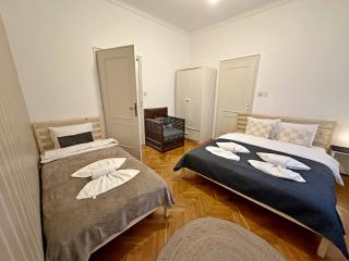 Elegant 2BDR Apt for groups and family - Fast Wi-Fi - 7