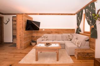 Arga' New Alpine Design Apartment Central & Scenic Views - 3