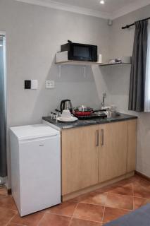 Cozy Bachelor Flat, UJ, Melville, Fiber wifi - 3