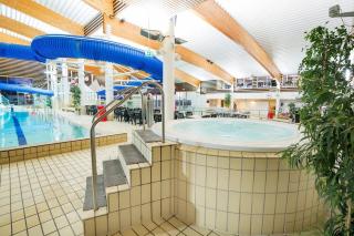 Modern Central Home with Free Parking - 3