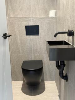 Maidstone Marvel - Luxury Style Brand New Townhome - 8