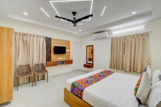 FabHotel Dharani Grand Madhapur - 1