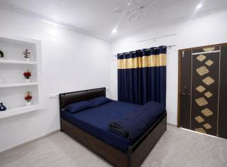 Calm and Cozy Stay Experience Lucknow Peace - 5