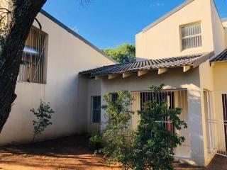 Twin Power Guesthouse - 1