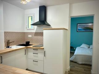 Quiet & Modern Apartment in Lorient City Center - 4