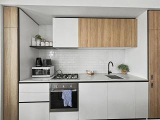 520 Prime West Melbourne Apartment - 9