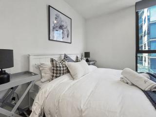 520 Prime West Melbourne Apartment - 5