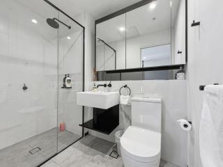 520 Prime West Melbourne Apartment - 4