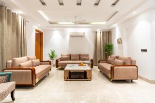 Homlee-Vasant Kunj-4BHK-Luxurious-20 Min Airport - 4