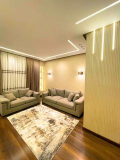 Ulta modern Studio with Private Garden - 3