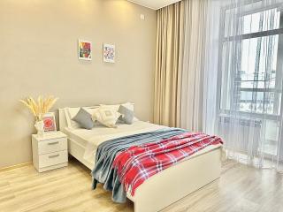 Центр левого берега, Комплекс Grand Champion - 4