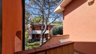 Cozy flat in residence with swimming pool-Beahost - 2