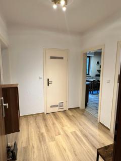Duisburg FeelHome, Flughafen nah,3-Schlafzimmer, Dusche ebenerdig, Zentral, WiFi, Ground Floor - 5