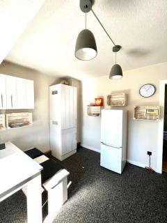 Duisburg FeelHome, Flughafen nah,2-Schlafzimmer, Badewanne, Zentral, WiFi, Top Floor - 1