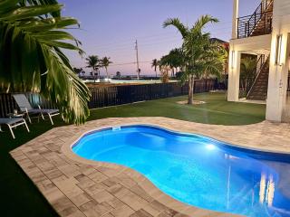 Chateau Bleu 2026 Luxury Rooftop Deck Gulf View - 8