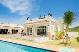 Oriental Beach Pearl Resort - 8