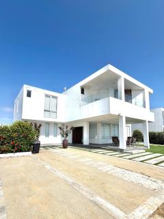 Vacation Home - Private Beach - 4